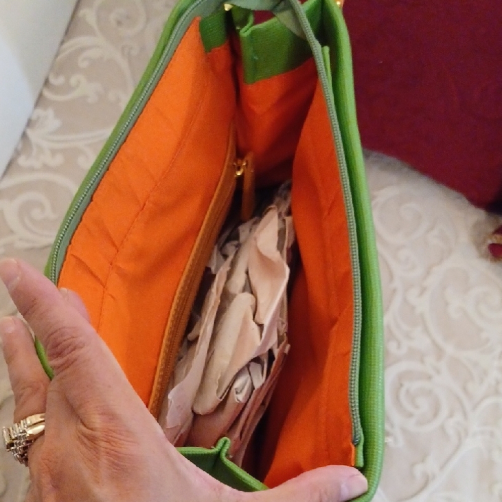 Adrienne Vittadini Green and Tan Tote Bag - Picture 6 of 14